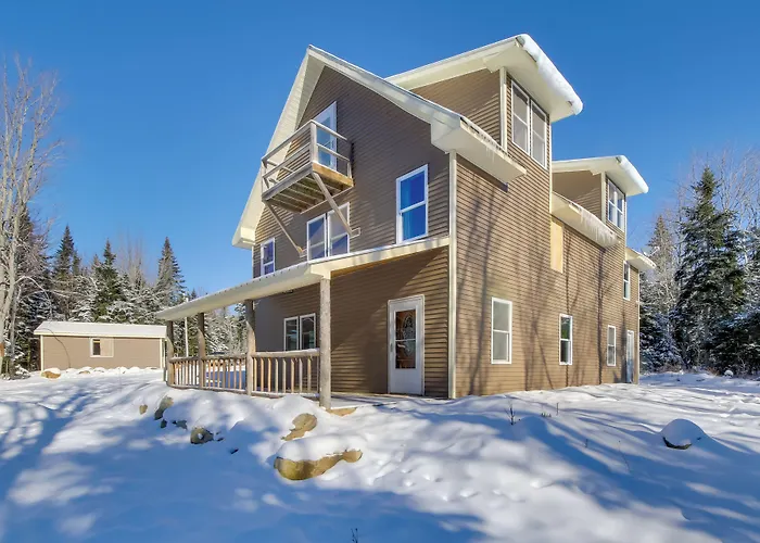 'Rangeley Retreat' Cabin-Style Home: Lake Access