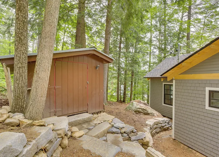 Lakefront Hartford Cabin W/ Canoe & Boat Ramp
